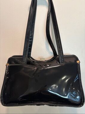 Classic Black Patent Shoulder Bag - Sleek Women's Tote. 50”s 60”s bag.